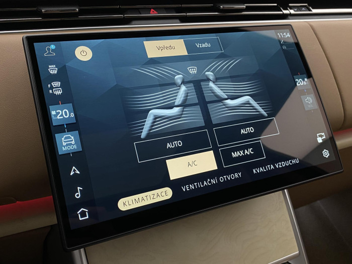 Land Rover Range Rover SV P615 SWB