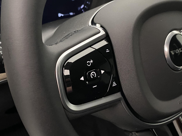 Volvo XC90 B5 AWD AUT DARK PLUS 7míst