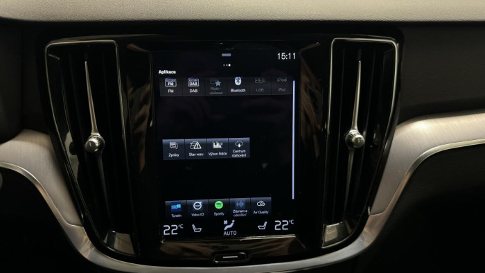 Volvo V60 B4 MOMENTUM AUT REZERVACE 2.0 Momentum