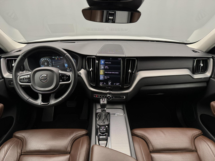 Volvo XC60 D5 AWD INSCRIPTION AUT CZ 2.0 d