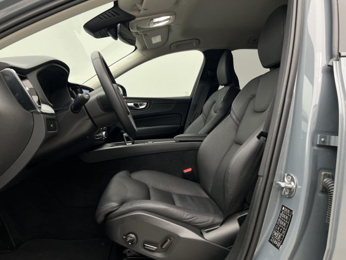 Volvo XC60 B4 AWD PLUS DARK AUT 1.maj.