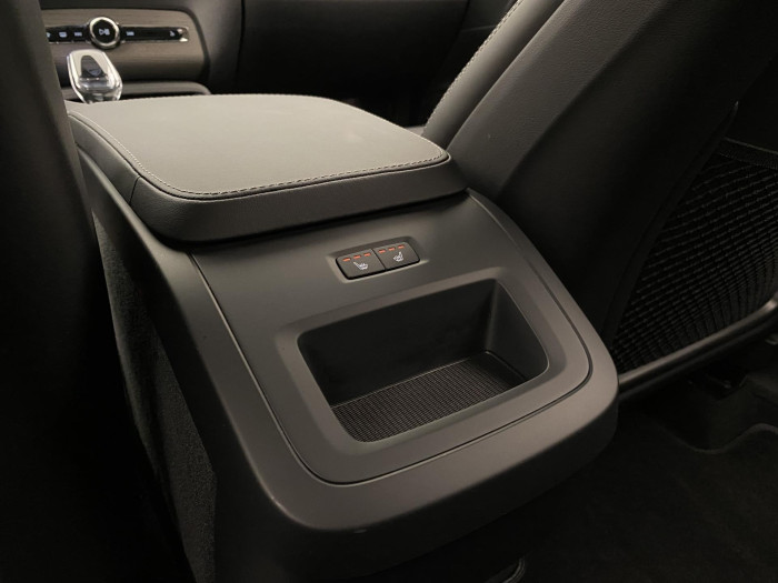 Volvo XC90 B5 AWD PLUS BRIGHT AUT CZ 7m