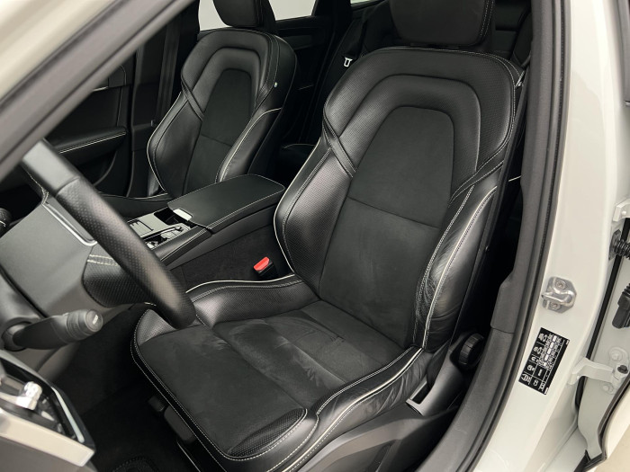 Volvo V90 T8 AWD RECHARGE R-DESIGN AUT