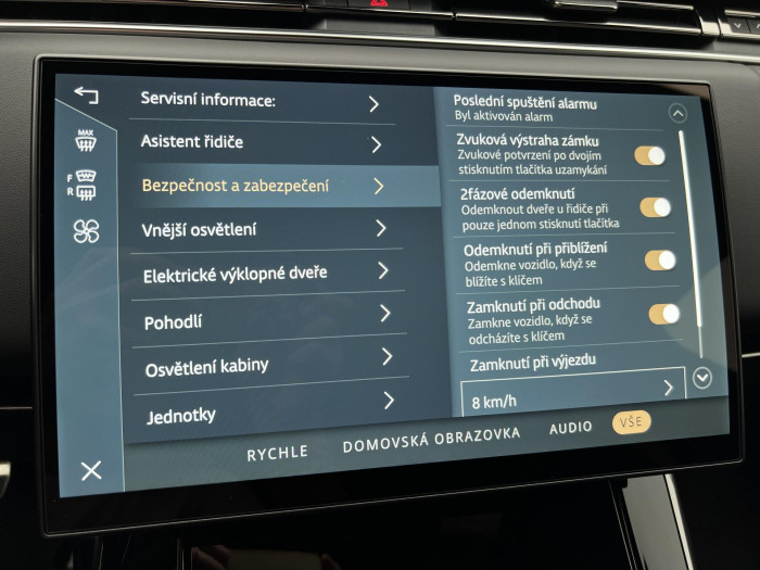 Land Rover Range Rover Sport D300 DYNAMIC SE AWD Aut 3.0 d Dynamic SE