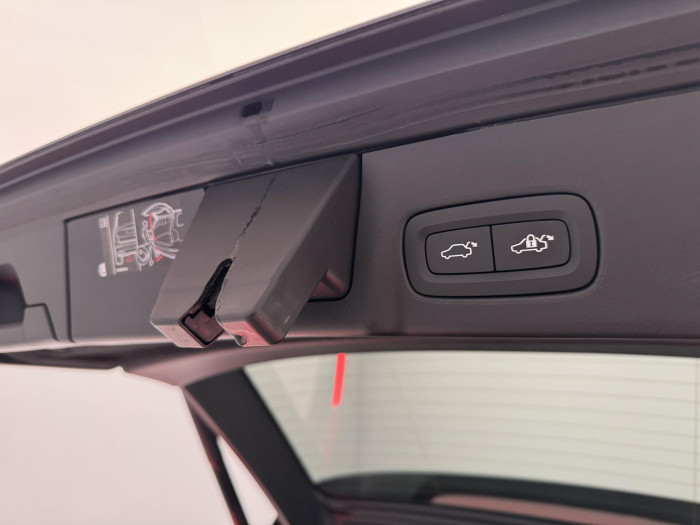 Volvo V90 T4 R-DESIGN AUT