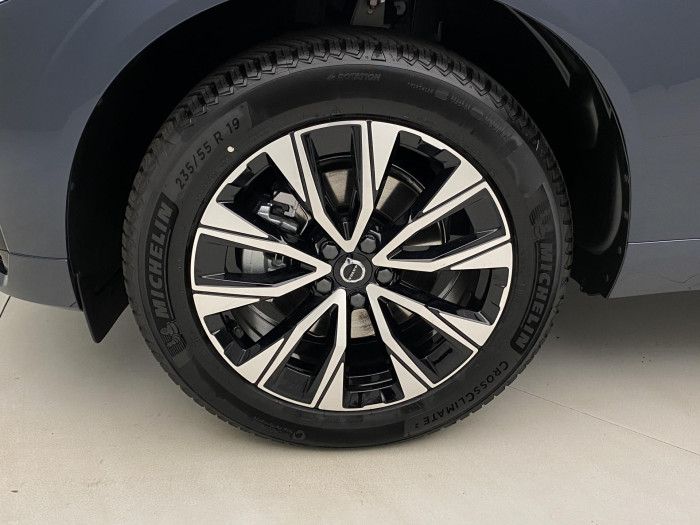 Volvo XC60 B5 AWD AUT DARK PLUS