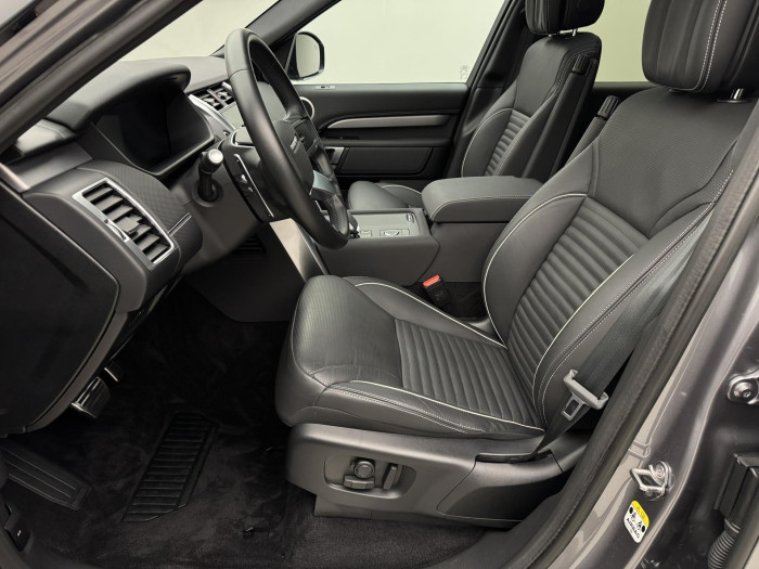 Land Rover Discovery D250 R-DYNAMIC SE REZERVACE 3.0 d Dynamic SE