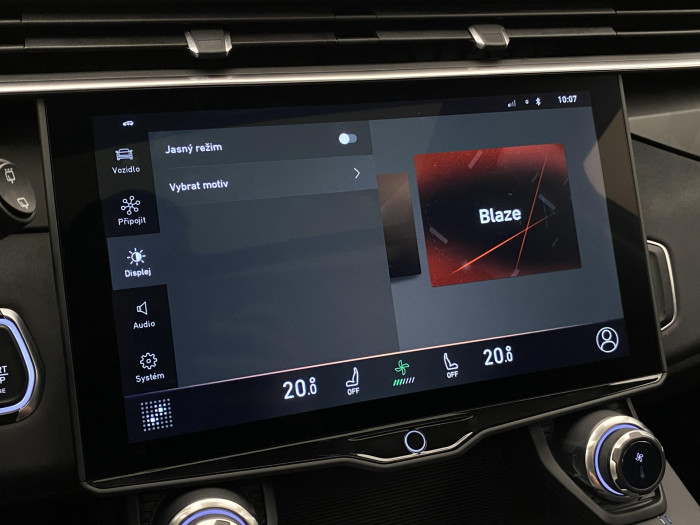 Lynk & Co 01 PHEV DCT AUT 1.maj