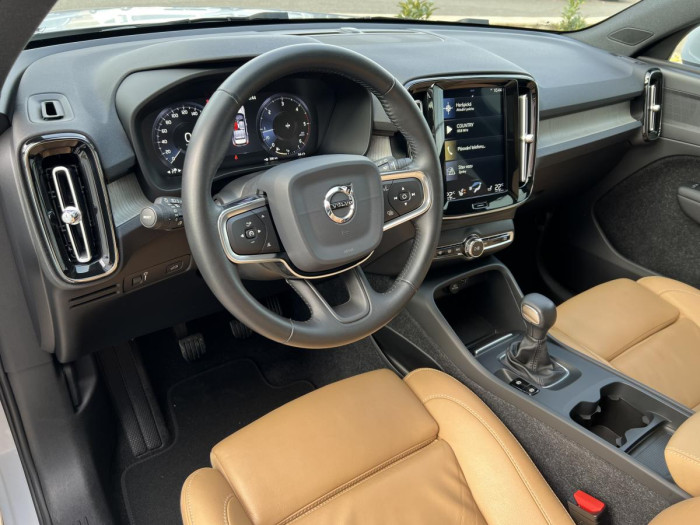 Volvo XC40 D3 INSCRIPTION 1.maj. 2.0 d