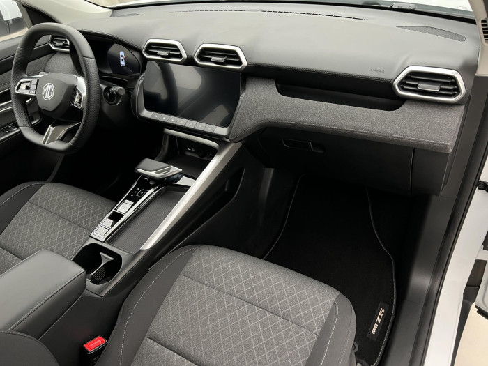 MG ZS 1.5 EMOTION HYBRID+ AUT CZ