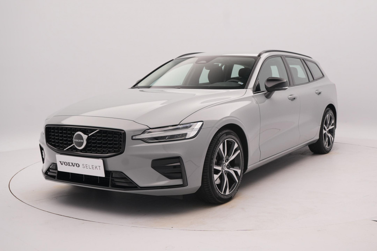 Volvo V60 B4 PLUS DARK CZ 1.maj