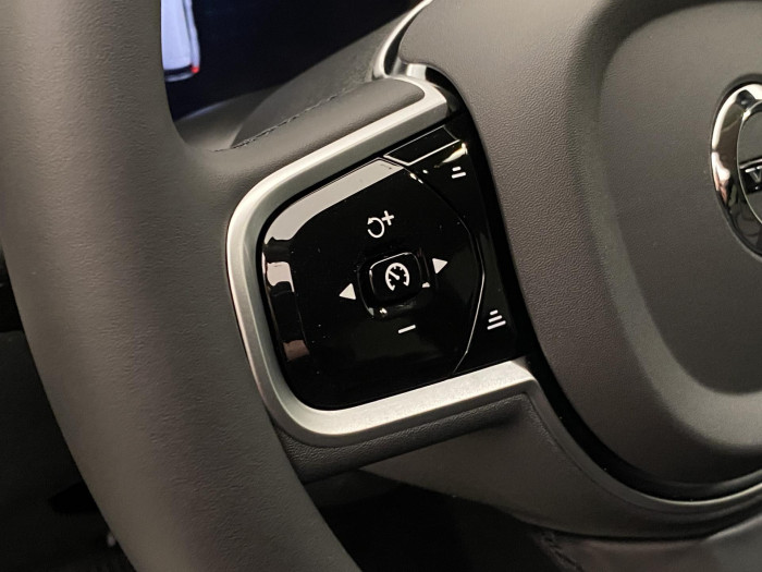 Volvo XC60 B5 AWD AUT DARK PLUS