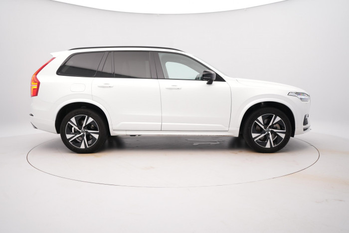 Volvo XC90 T8 AWD RECHARGE REZERVACE
