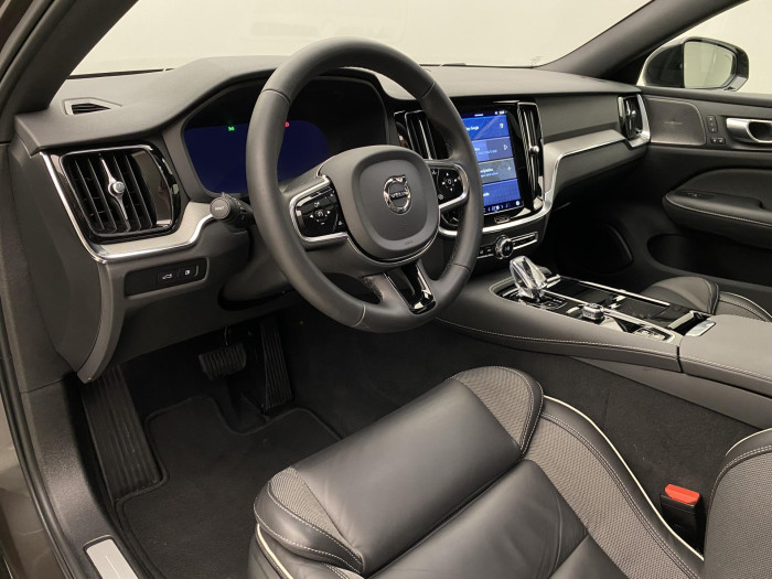 Volvo S60 T6 AWD PLUS DARK RECHARGE AUT