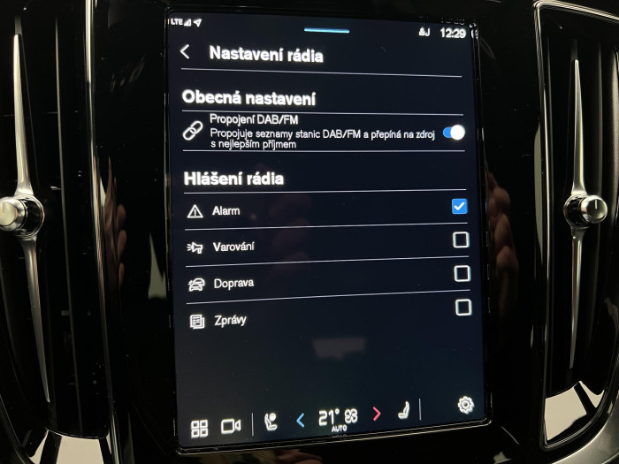 Volvo V60 B4 PLUS DARK AUT 1.maj.