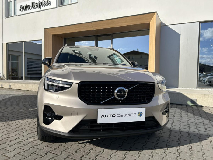 Volvo XC40 B3 AUT DARK PLUS 2.0 Plus