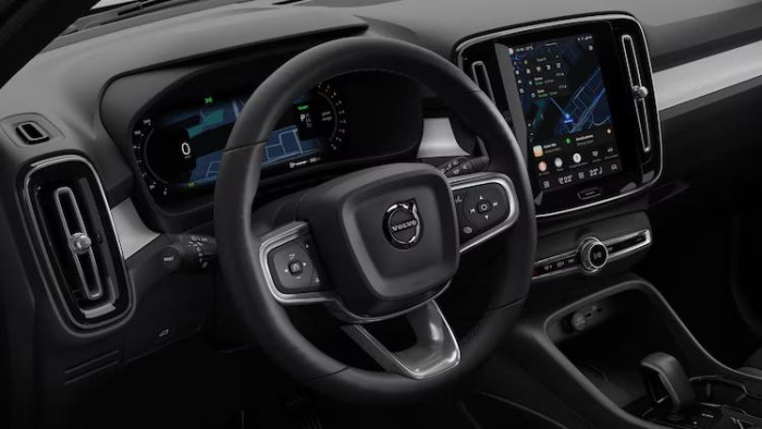 Volvo XC40 B4 DARK ULTRA AUT