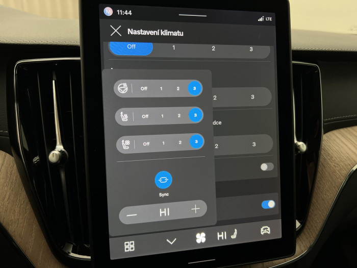 Volvo XC60 T6 AWD RECHARGE DARK ULTRA AUT