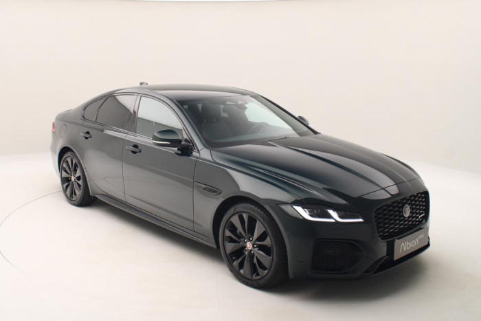 Jaguar XF D200 R-DYNAMIC REZERVACE 2.0 d Dynamic