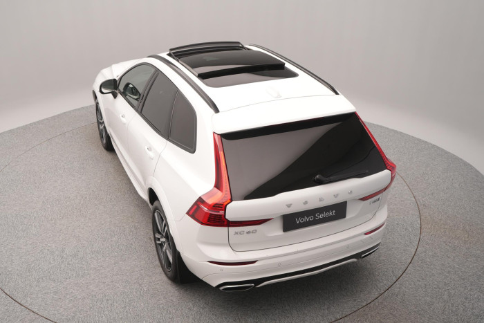 Volvo XC60 T8 AWD RECHARGE REZERVACE