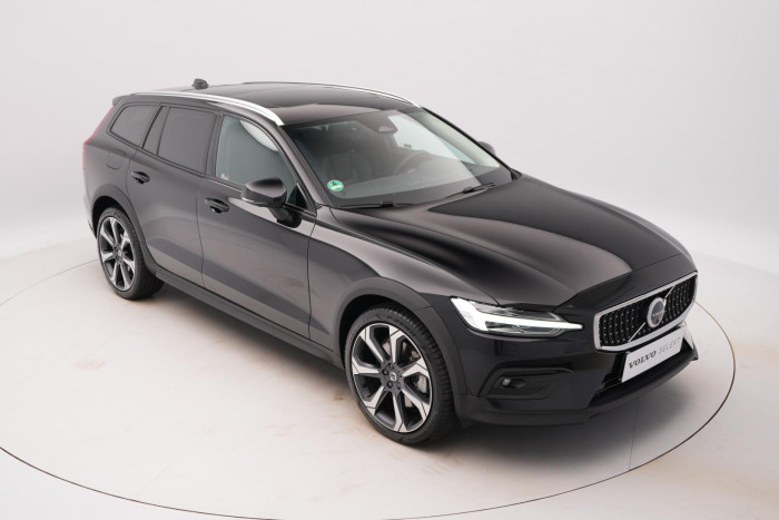 Volvo V60 CC B5 AWD ULTIMATE REZERVACE 2.0 CC CC