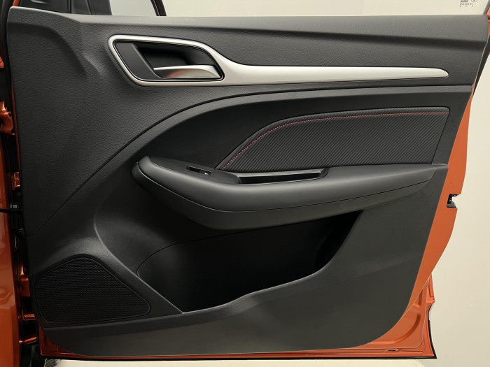 MG ZS 1.5 ESSENTIAL PLUS CZ 1.maj.