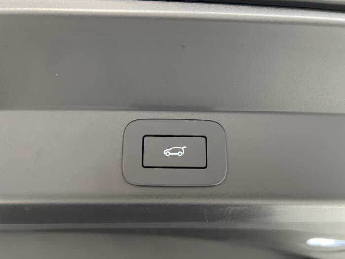 Land Rover Range Rover Sport P635 SV EDITION TWO REZERVACE 4.4 Edition