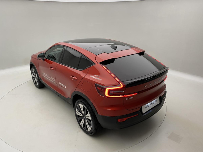 Volvo C40 PURE ELECTRIC TWIN ENGINE PLUS Plus