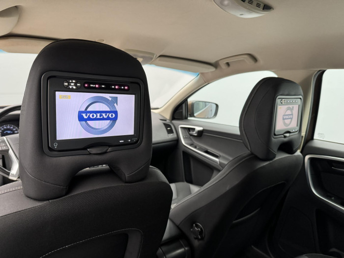 Volvo XC60 D3 AWD MOMENTUM CZ 1.maj 2.4 d Momentum