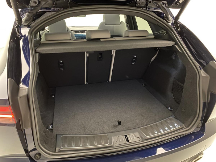 Jaguar E-Pace P250 R-DYNAMIC SE AWD AUT 2.0 Dynamic SE