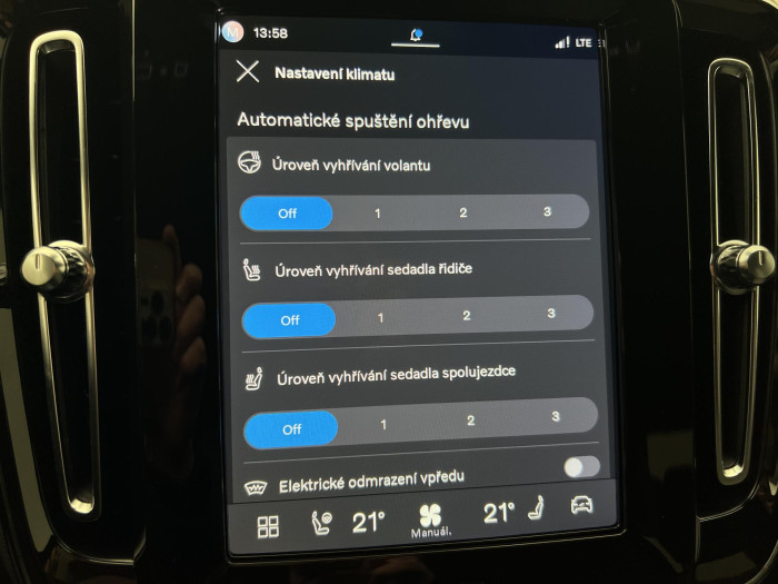 Volvo XC40 B3 DARK PLUS AUT