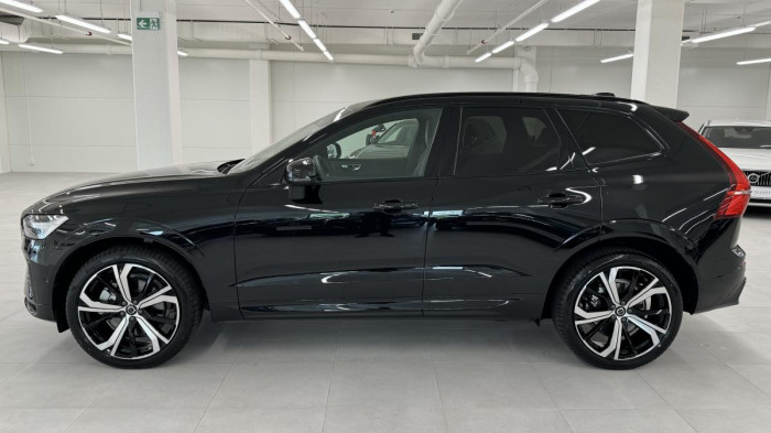 Volvo XC60 B4 AWD PLUS DARK REZERVACE 2.0 Plus