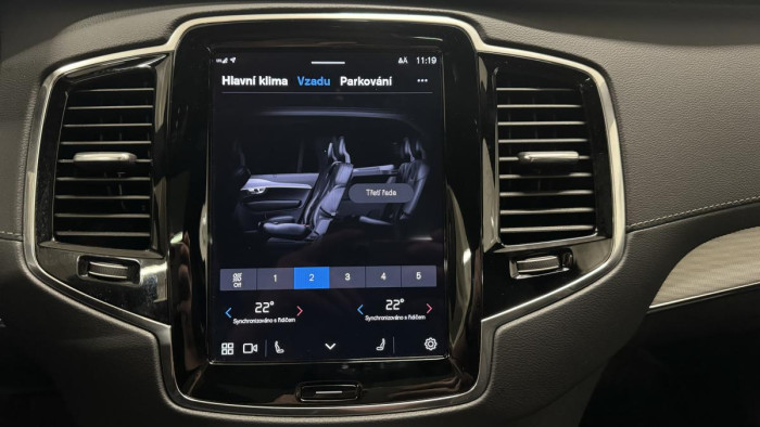 Volvo XC90 B5 AWD ULTIMATE DARK REZERVACE