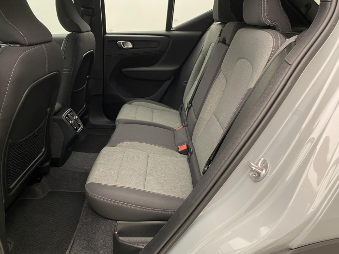 Volvo XC40 B3 DARK PLUS AUT CZ