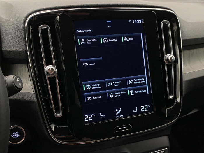 Volvo XC40 B4 AWD INSCRIPTION AUT CZ