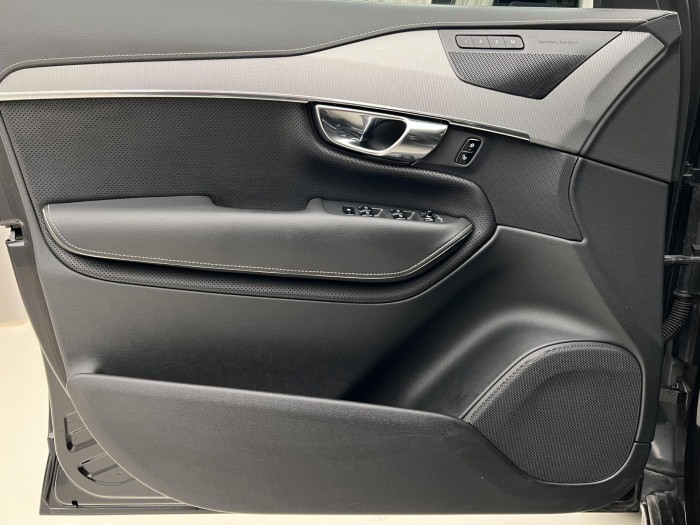 Volvo XC90 B5 AWD R-DESIGN AUT CZ