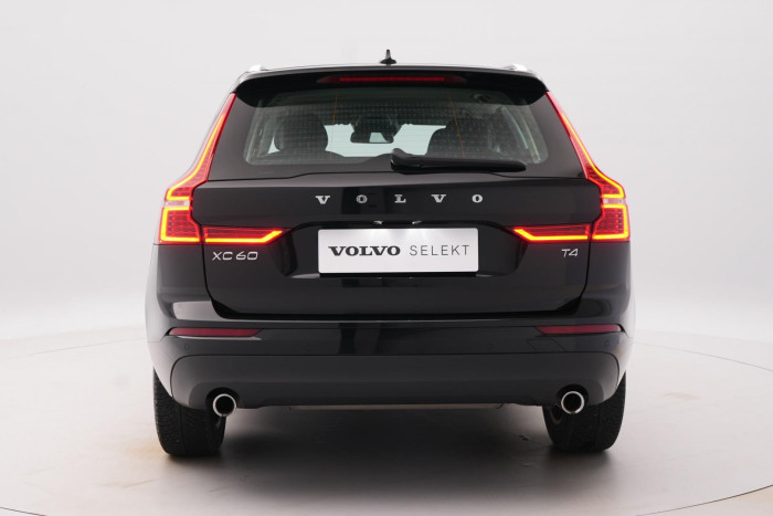 Volvo XC60 T4 MOMENTUM AUT REZERVACE 2.0 Momentum