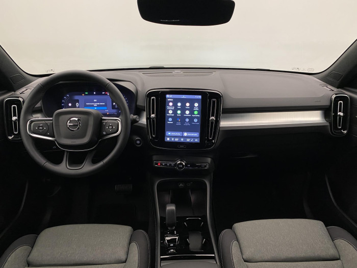 Volvo XC40 B4 AUT PLUS BLACK EDITION