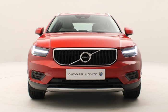 Volvo XC40 D3 MOMENTUM AUT REZERVACE 2.0 d Momentum
