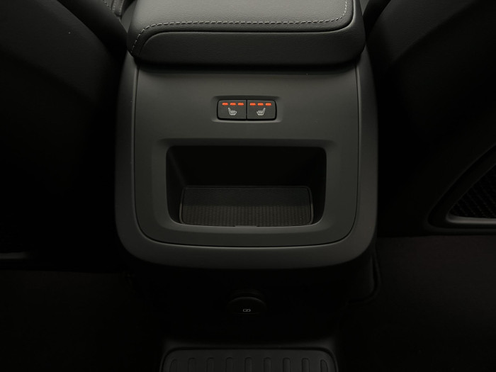 Volvo XC60 T6 AWD RECHARGE ULTRA DARK CZ