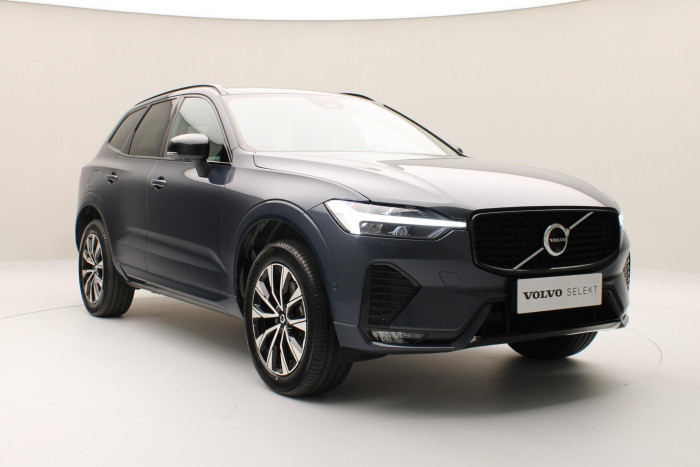 Volvo XC60 B5 AWD PLUS DARK REZERVACE