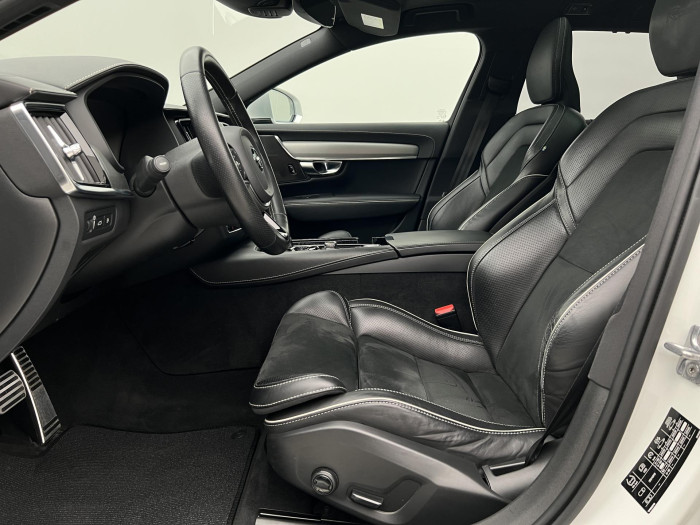 Volvo V90 T8 AWD RECHARGE R-DESIGN AUT