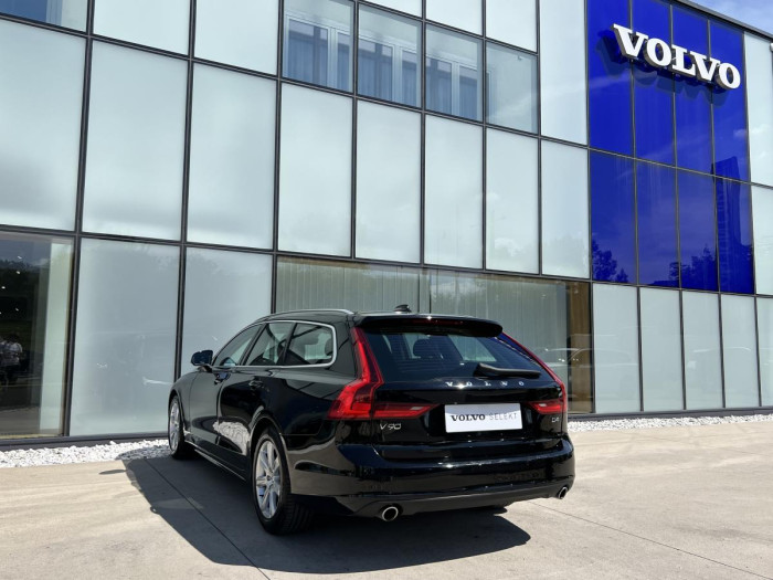 Volvo V90 D4 MOMENTUM POLESTAR Aut CZ 2.0 d Momentum