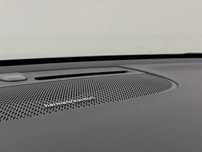 Volvo XC40 B3 DARK PLUS AUT CZ