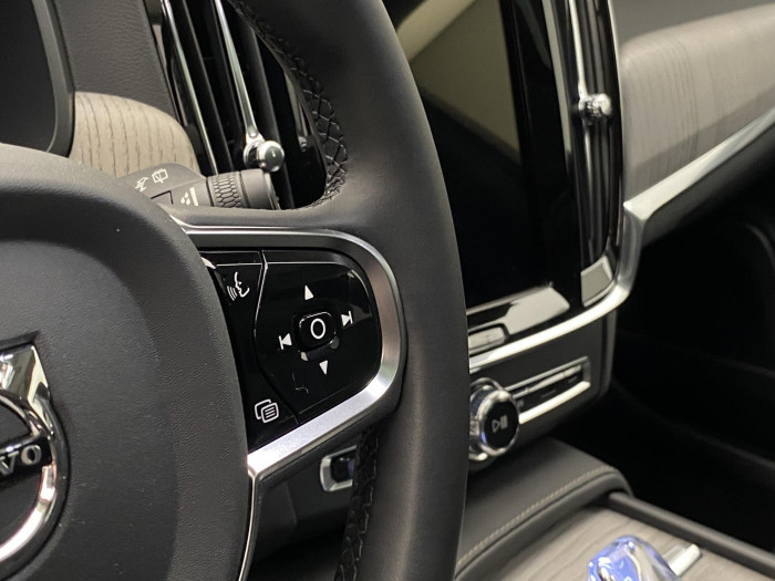 Volvo V90 CC B4 AWD ULTIMATE AUT CZ 2.0 CC CC