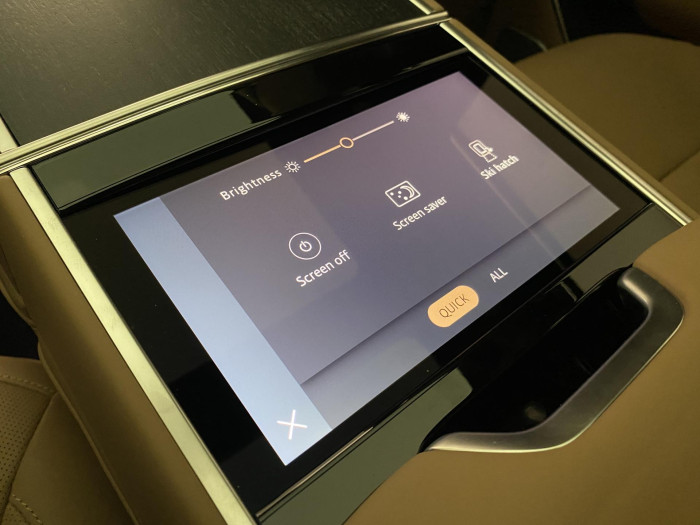 Land Rover Range Rover P550e AUTOBIOGRAPHY SWB