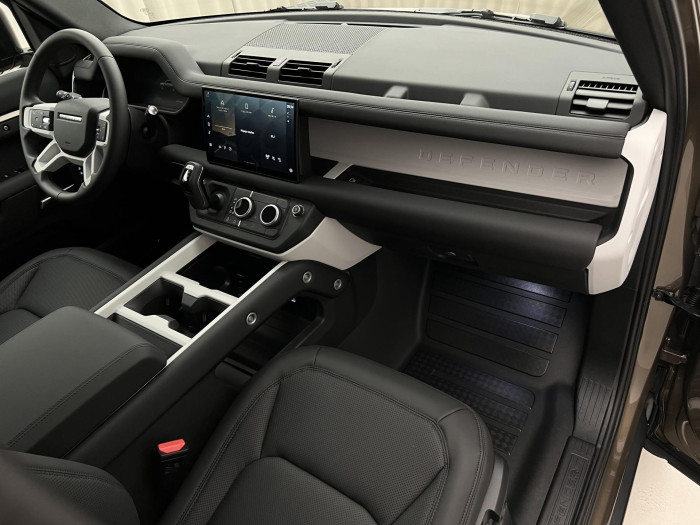 Land Rover Defender 110 D200 S AWD Aut 3.0 d