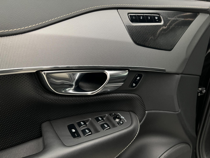 Volvo XC90 B5 AWD R-DESIGN AUT CZ