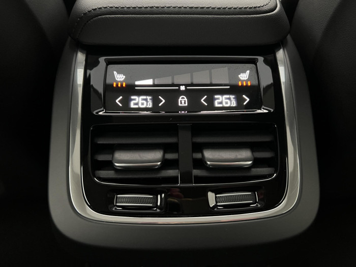 Volvo S60 B5 AWD ULTIMATE DARK AUT 1.maj