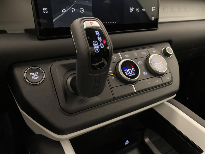 Land Rover Defender 110 D250 S AWD 3.0 d